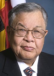 [photo, Edward Chow, Jr., Secretary of Veterans Affairs]